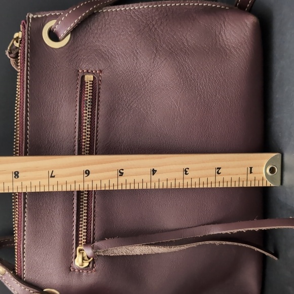 Roots Brown Leather Women's Crossbody Bag. - Picture 9 of 10